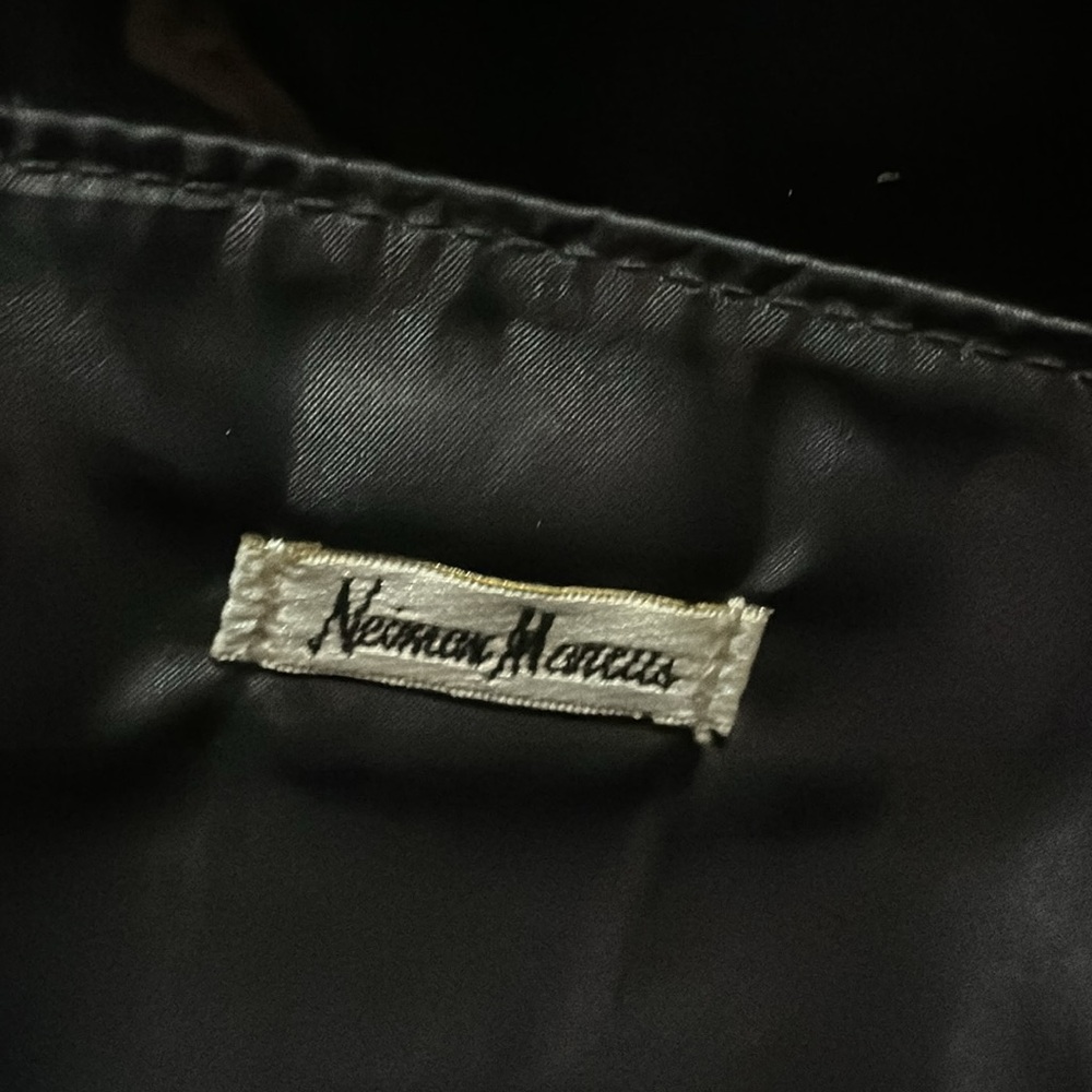 Vintage Neiman Marcus Black Patent Bag-Blk/Gray Swirled Lucite Handles-EUC - Picture 14 of 17